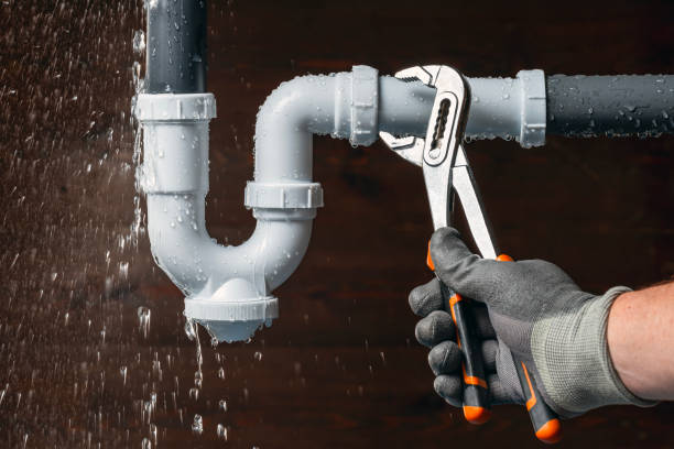 Professional Gas Line Repair technician working in Carson City, MI